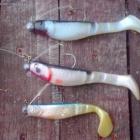 Kptykta Relaxa 4, uzbrojone w haki 6/0 i 5/0, oraz Fishunter Mikado 8 cm uzbrojony w...