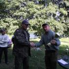 Gratulacje dla zwycięzcy Mariusza Bąka 25.08.13r.  j. Chłodne.