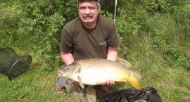 Marek KORCZ i największa ryba zawodów - karp 8,84 kg