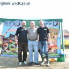 Prezes koła ze sponsorami Sebastianem Krzciukiem i Wojciechem Wilanowskim.