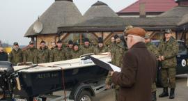 Przekazanie sprzętu dla Komendanta SSR R.Stachowiaka przez Prezesa ZO PZW Gorzów Wlkp....
