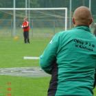 Mariusz Janik w czasie rzutu z 16 m do tarczy Arenberga