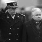 Dowodca Marynarki Wojennej Wiceadmirał Andrzej Karweta i Prezydent RP Lech Kaczyński