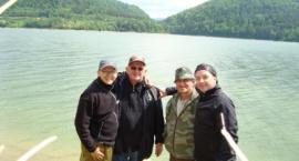 Nasza ekipa na Klimkówce. Ja od lewej z teściem, bratem teścia i szwagrem.Wiosna 2009